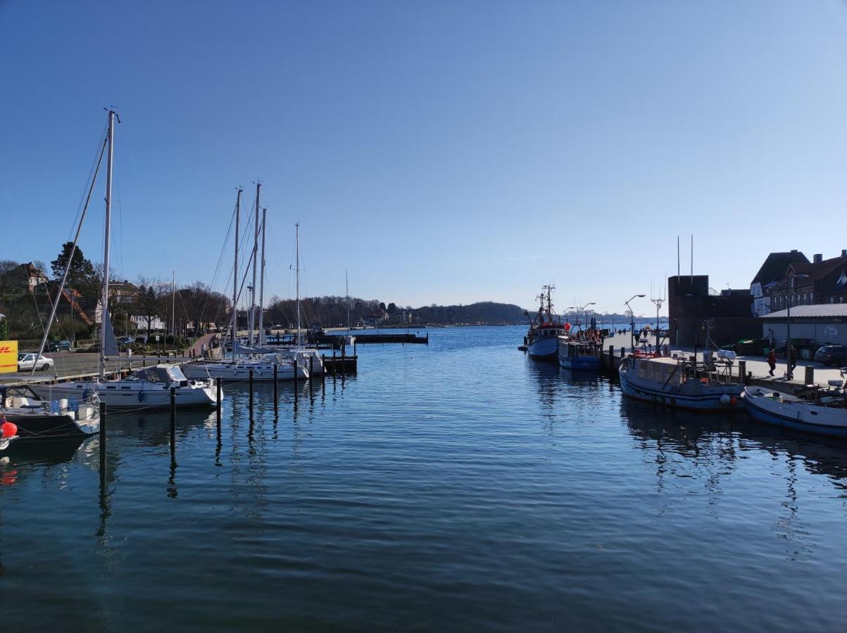 Pier 12 Ferienwohnung Eckernförde Extérieur photo